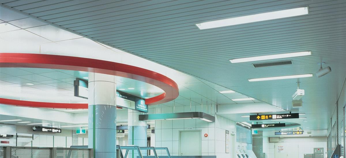 MRAS A/S leverer bæredygtige loftsystemer, facadesystemer og solafskærmning. Lofter, der sikrer optimalt akustisk miljø, robuste facader med stor designfrihed og solafskærmning for det bedste lysindfald.