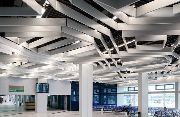 MRAS A/S leverer bæredygtige loftsystemer, facadesystemer og solafskærmning. Smukke og miljømæssigt optimale løsninger.